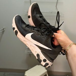 Nike react women’s size 8